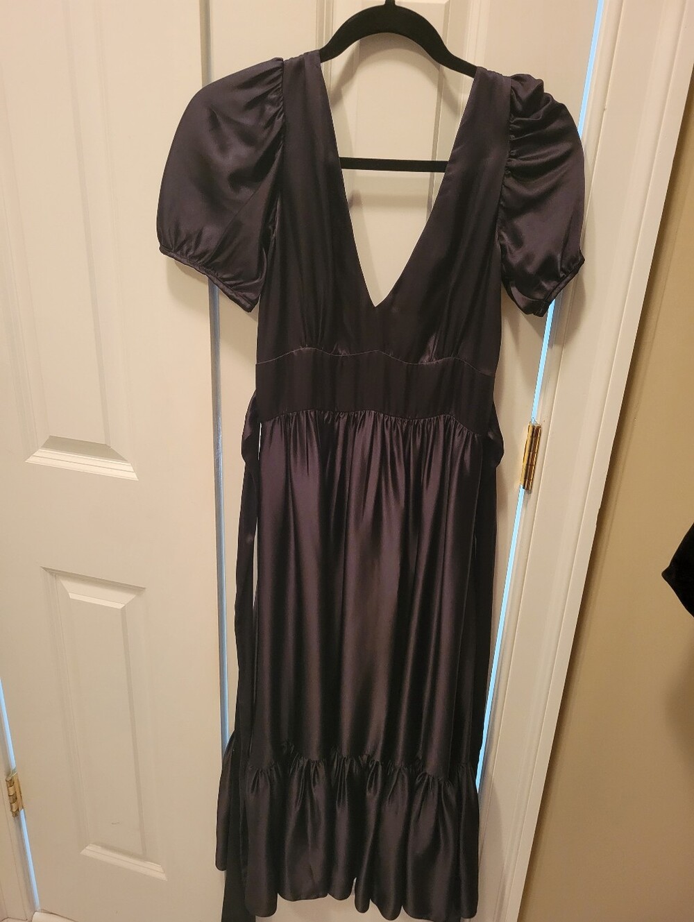 Elegant Black Midi Dress, Small
